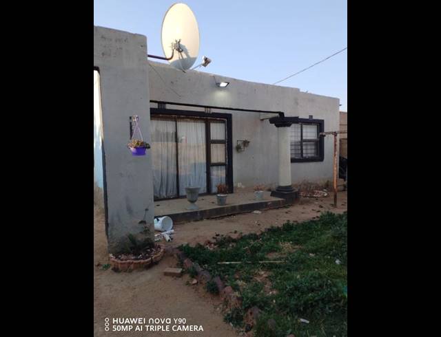 2 BEDROOM HOUSE FOR SALE IN KATLEHONG SOUTH